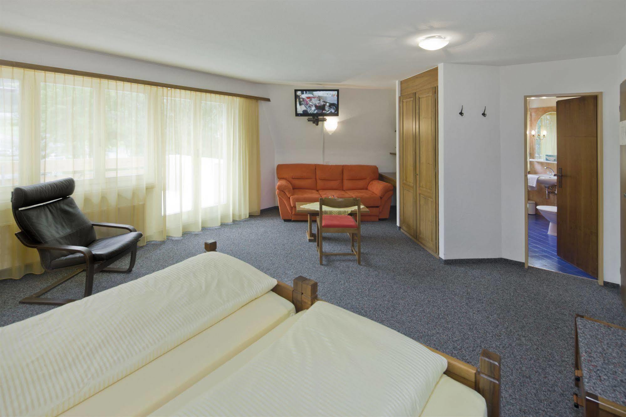 Schlosshotel - Self Check-In Hotel Brig Zewnętrze zdjęcie